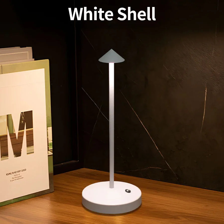 Spire lamp in white