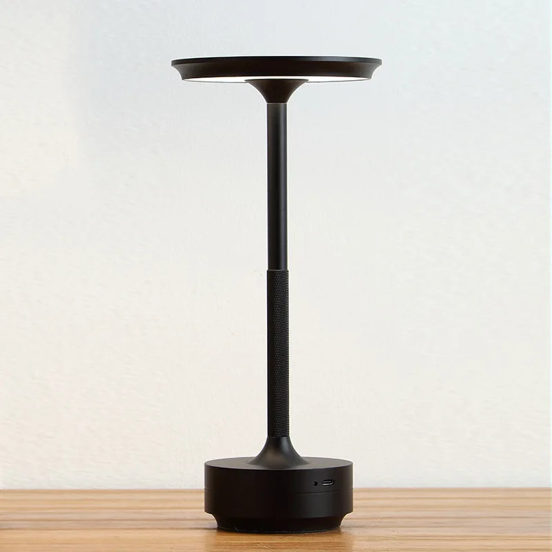 Orbit lamp in black